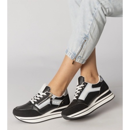 Mustat urheilun lenkkarit koristeltu liukusäätimellä 2