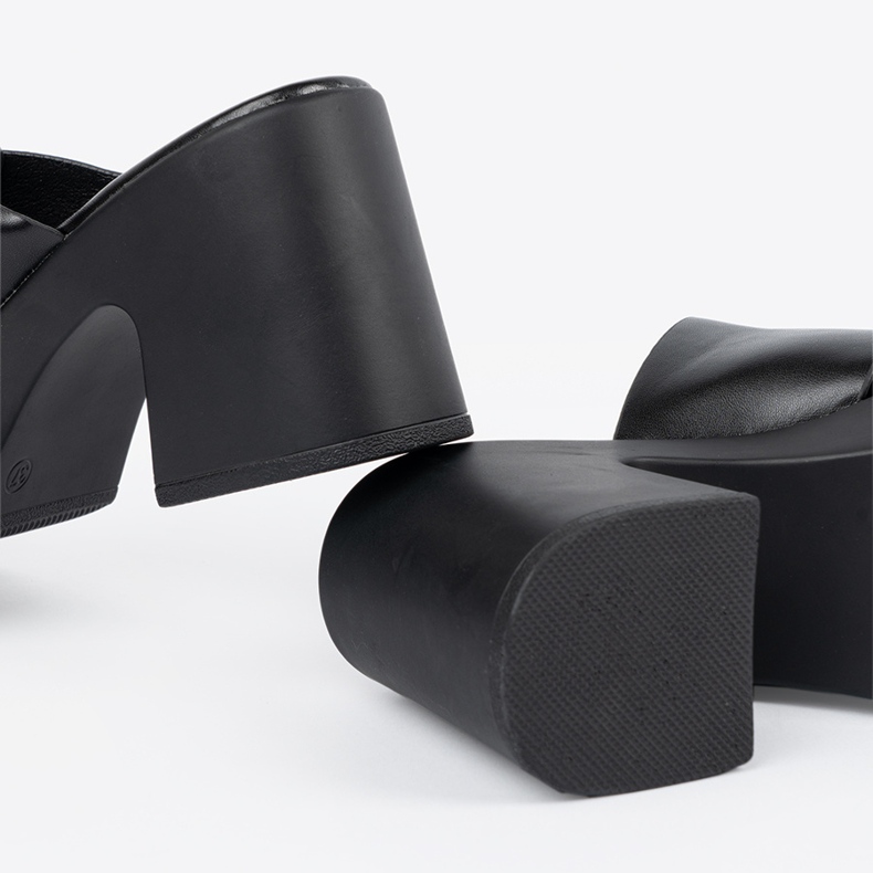 Seastar Mustat korkokengät 1