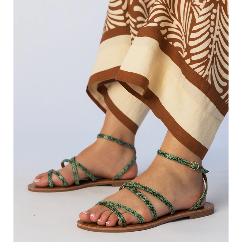 Vihreät sandaalit tasaisella pohjalla 1