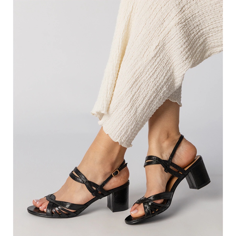 Naisten mustat korkokengät sandaalit 2
