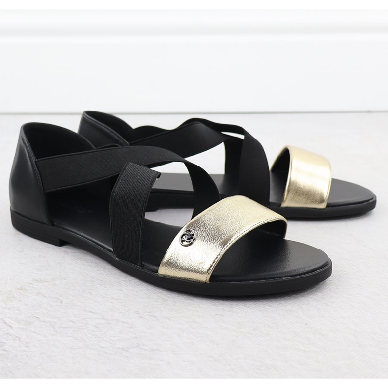 EVento Naisten sandaalit, joissa on mustia pyyhkeitä 3884 musta 2