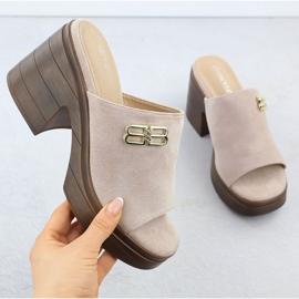 Naisten tossut pylväällä beige Vinceza 17400 1