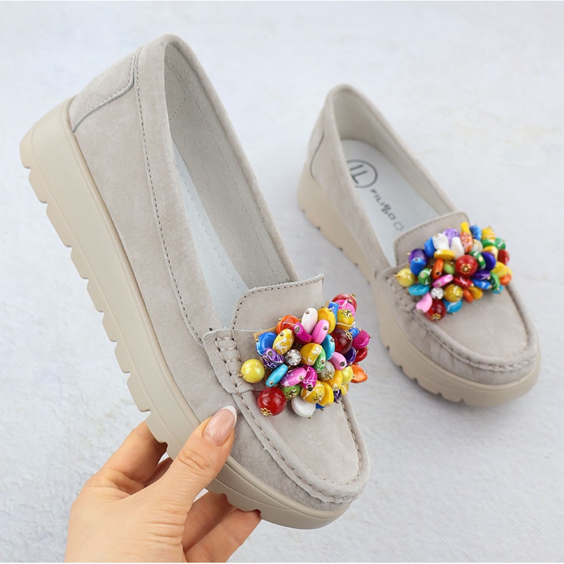 Nahkapaikat laiturilla, jossa on beige beige filippo 6828 1