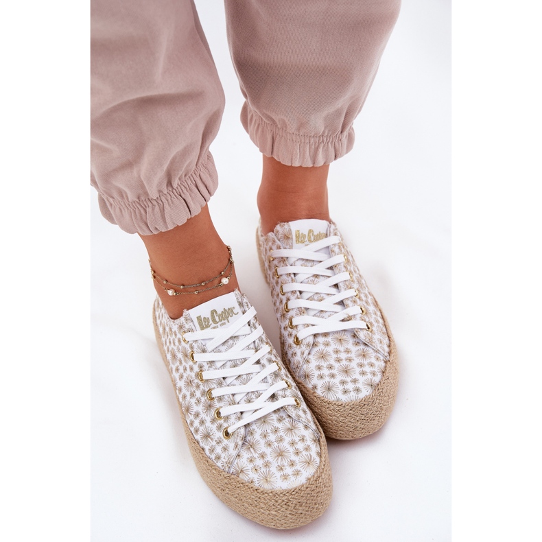 Postisivat naisten lenkkarit laiturilla Lee Cooper LCW-25-08-3648L White and Gold -sovelluksella valkoinen 2