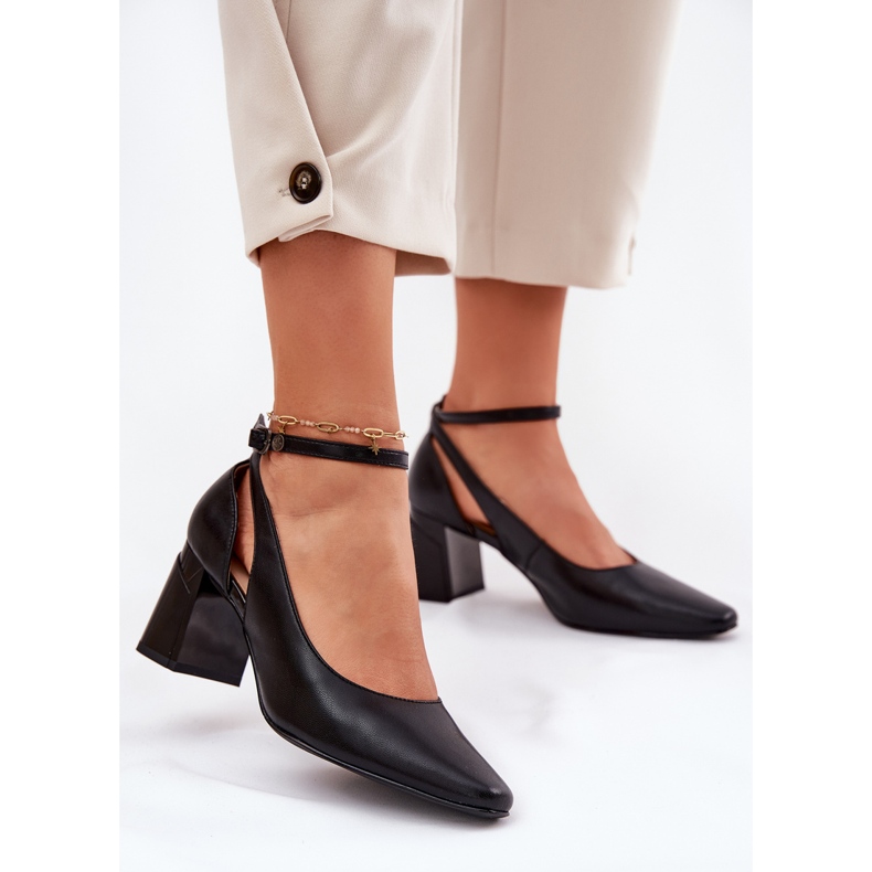 Nahkapumput Maciejka K6816-01 Musta 2