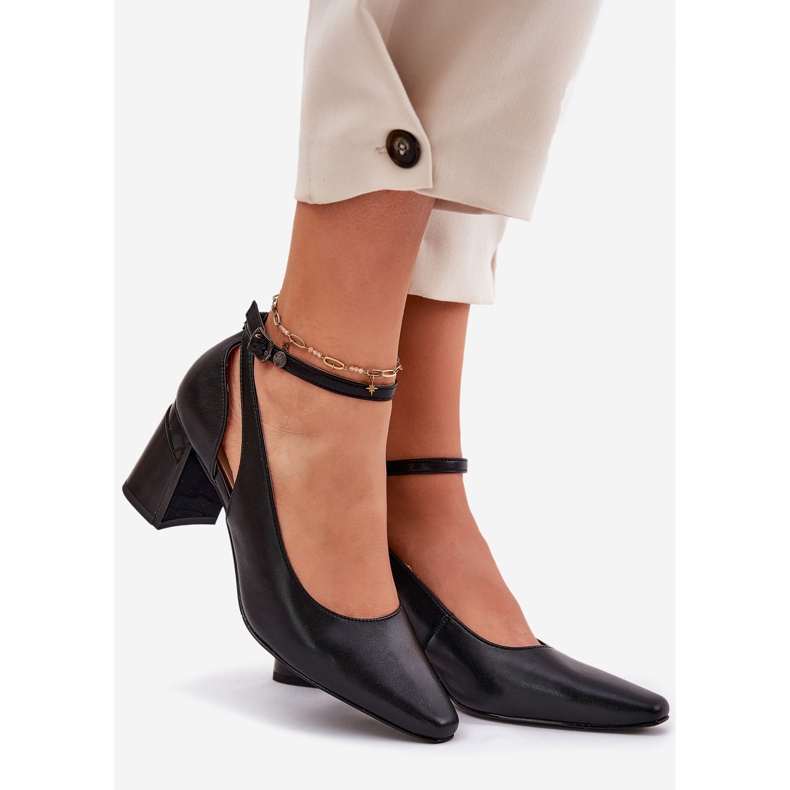 Nahkapumput Maciejka K6816-01 Musta 1