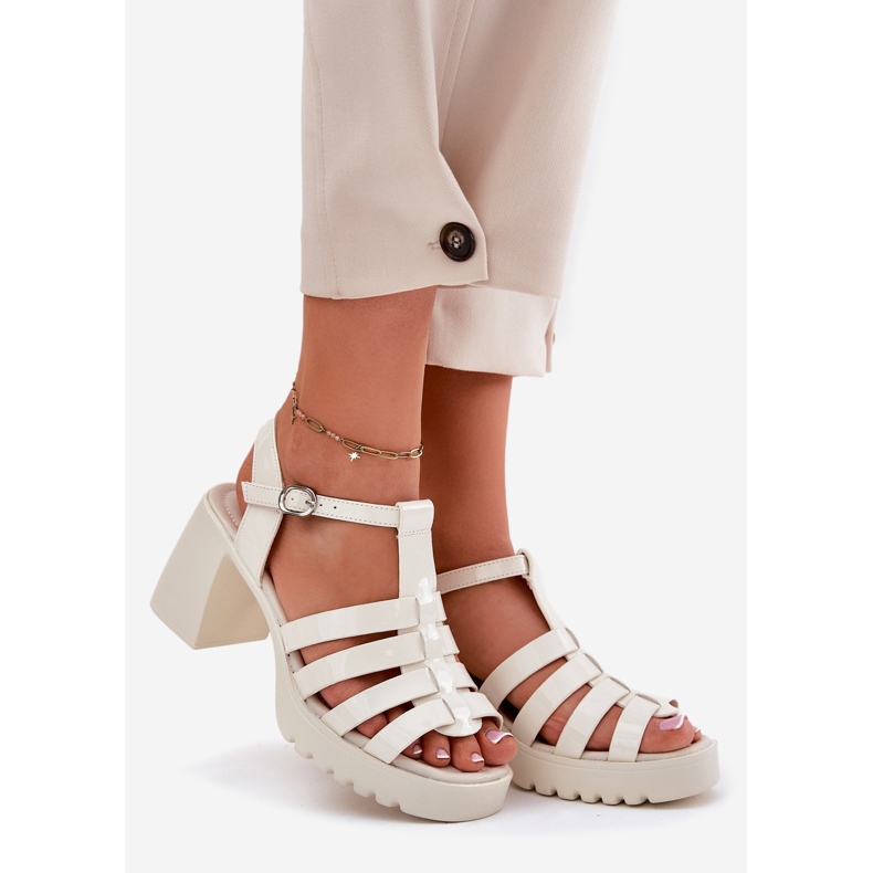 Maalatut naisten nahkaiset sandaalit Vinceza 66621 -valoa Beggar Post beige 1