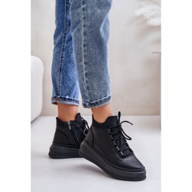 Kevyet nahkaiset urheilukengät Artiker-alustalla 55C1041 musta 2