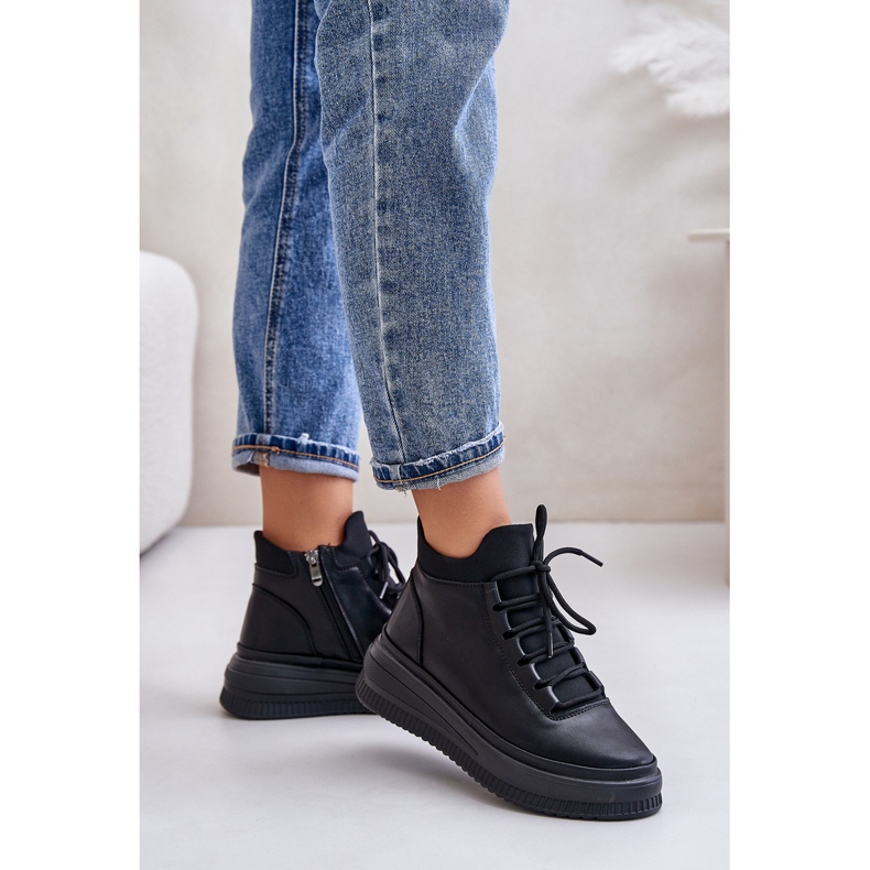 Kevyet nahkaiset urheilukengät Artiker-alustalla 55C1041 musta 2