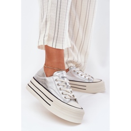 Naisten nahka -lenkkarit goe rr2n4108 hopeaalustalla 2