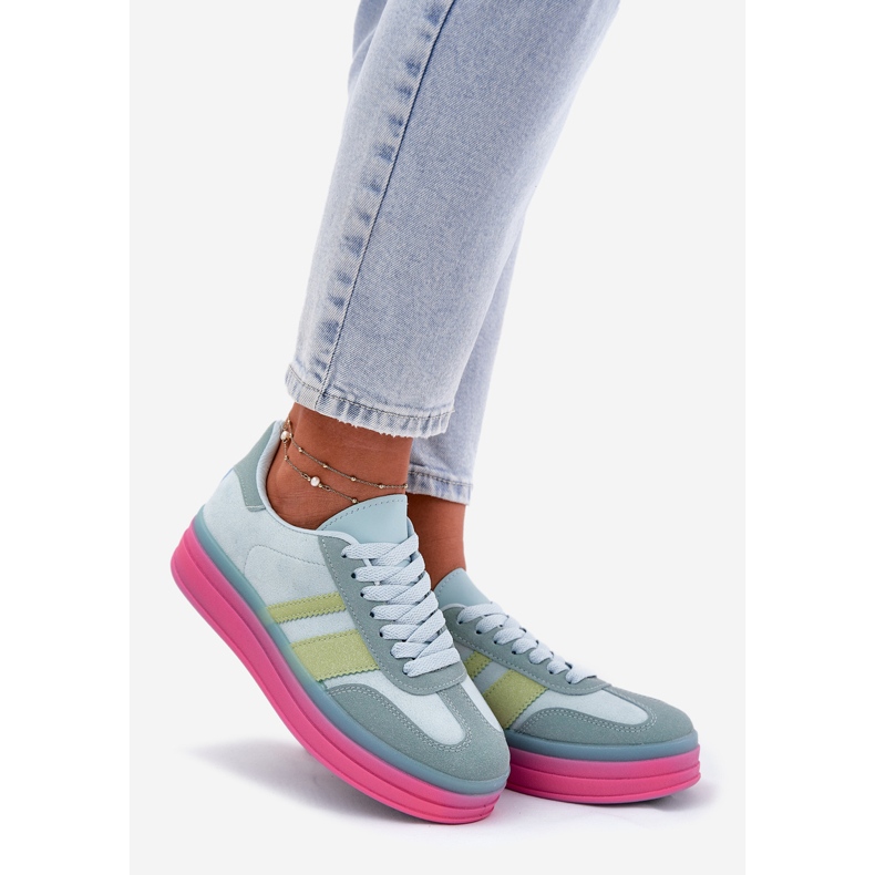 Matalat lenkkarit sinisellä alustalla sininen 1