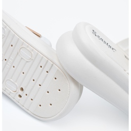 Seastar Tossut, joissa on kultaiset soljet valkoisella alustalla valkoinen 1