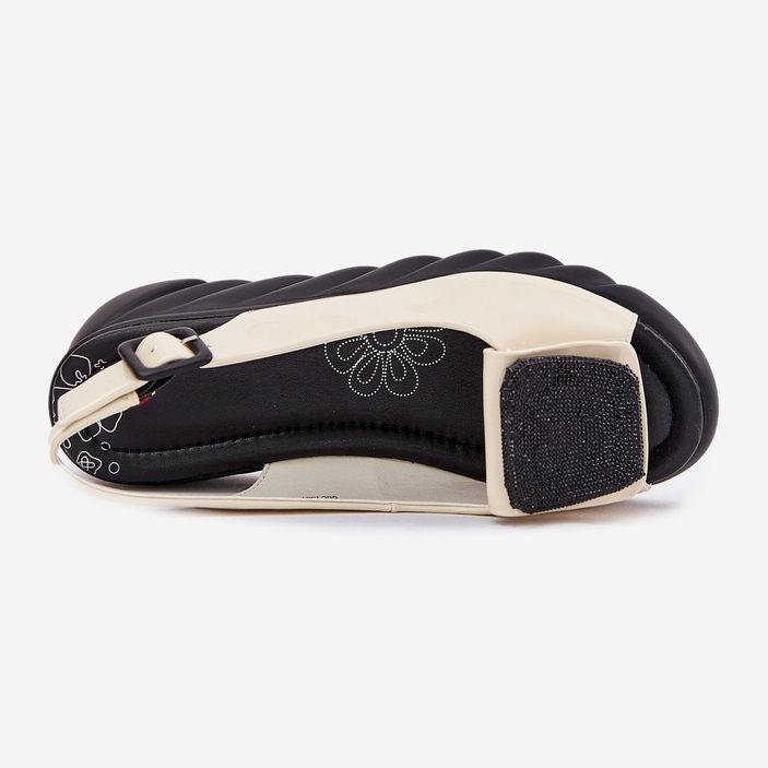 Nahkakakatut naisten sandaalit, joilla on muinainen sisustus Artiker 56c1567 beige 2