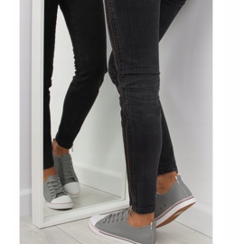 Harmaa Naisten harmaat lenkkarit XL01p Harmaa 1