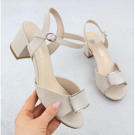 Naisten sandaalit Postissa tyylikäs lihavärinen Sergio Leone SK806 beige 1