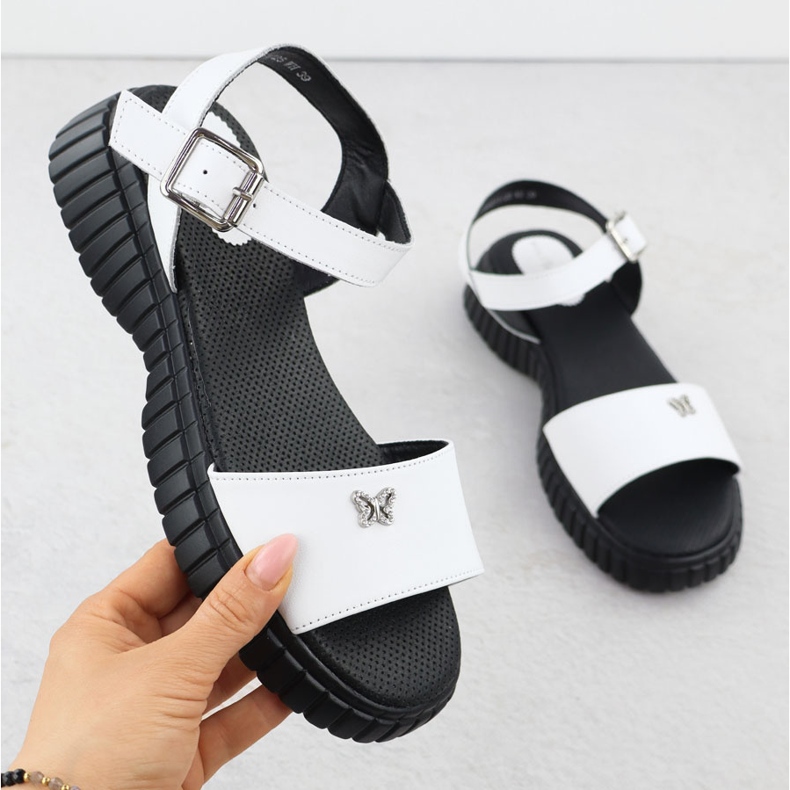 Naisten nahkaiset sandaalit paksulla pohjalla perhonen valkoisella Filippo DS6811 valkoinen 1