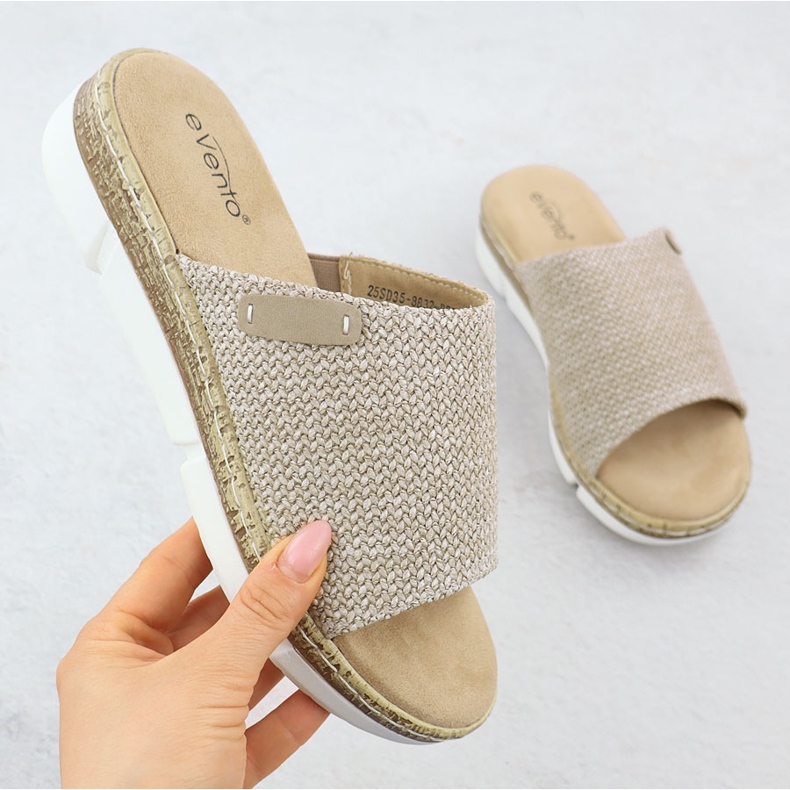 Naisten flip flops Beige Evento 8832: n korkeudessa 1