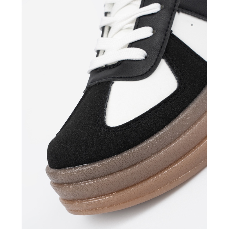 Shelvt Mustavalkoiset alustalenkkarit 1