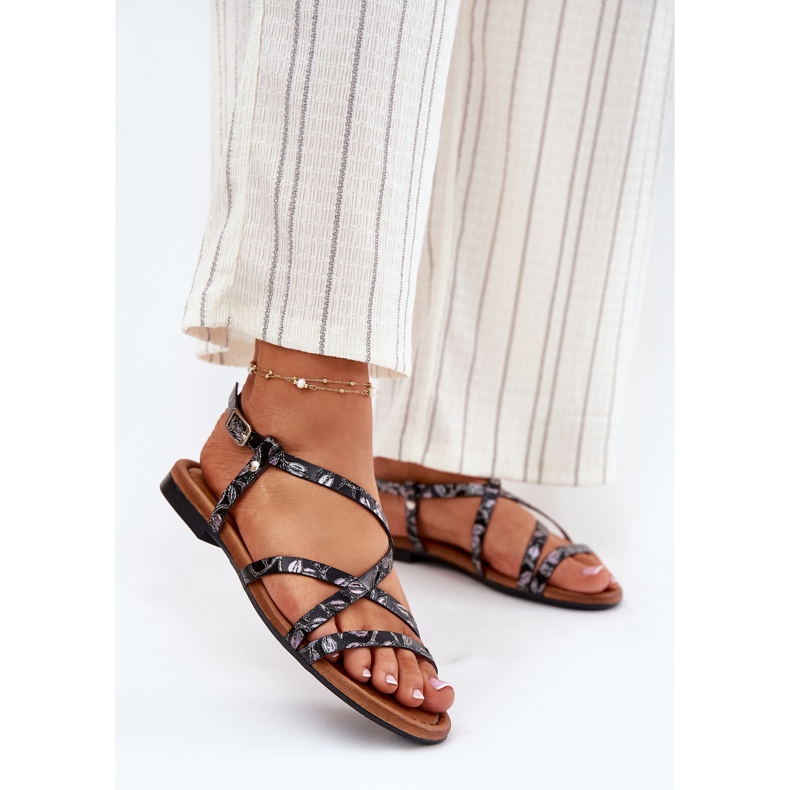 Litteä nahkainen naisten sandaalit maciejka 06635-05 musta 2