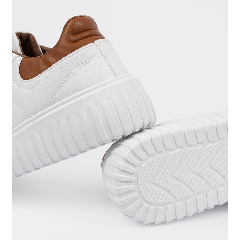 Shelvt Valkoiset naisten lenkkarit ruskeat insertit valkoinen 1