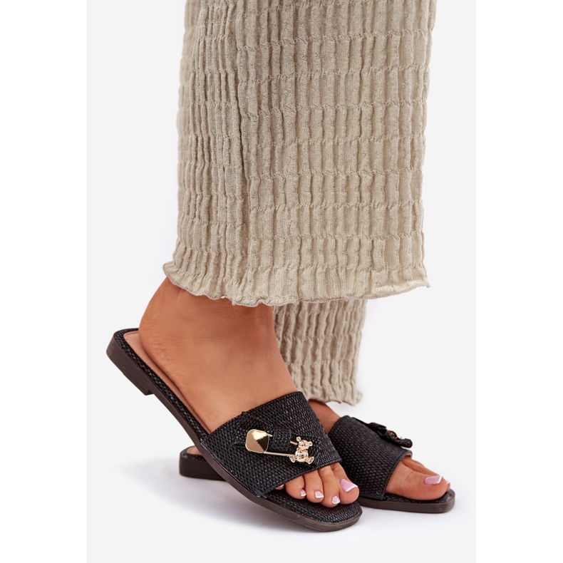 Inna Litteät naisten läpimurtot mustalla jousella 1