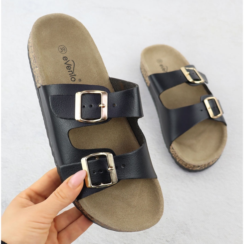 EVento Naisten flip flops mustalla puristuksella 8323 1