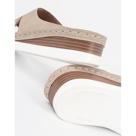 Shelvt Naisten beige flip flops 1