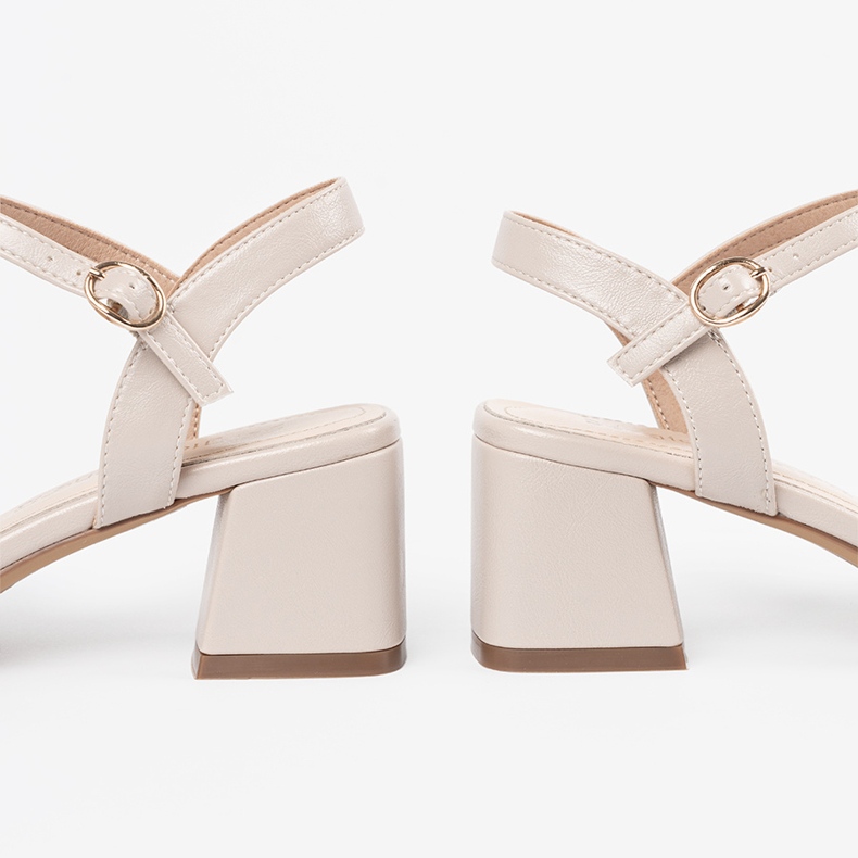 Naisten beige -sandaalit Sergio Leone 1