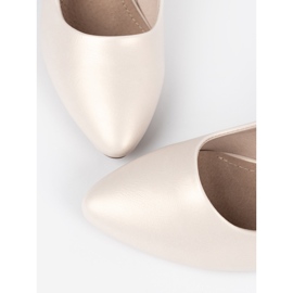 Kevyt beige pumppaa sergio leone 1