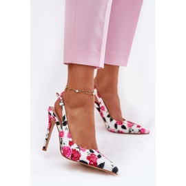 Inna Koristeltu sandaalit nastalla valkoisissa ruusuissa valkoinen 2