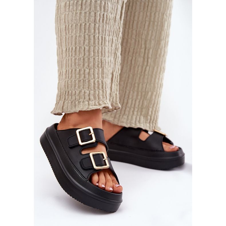 Inna Naisten flip flops lavalla kultaiset puristimet mustat 2