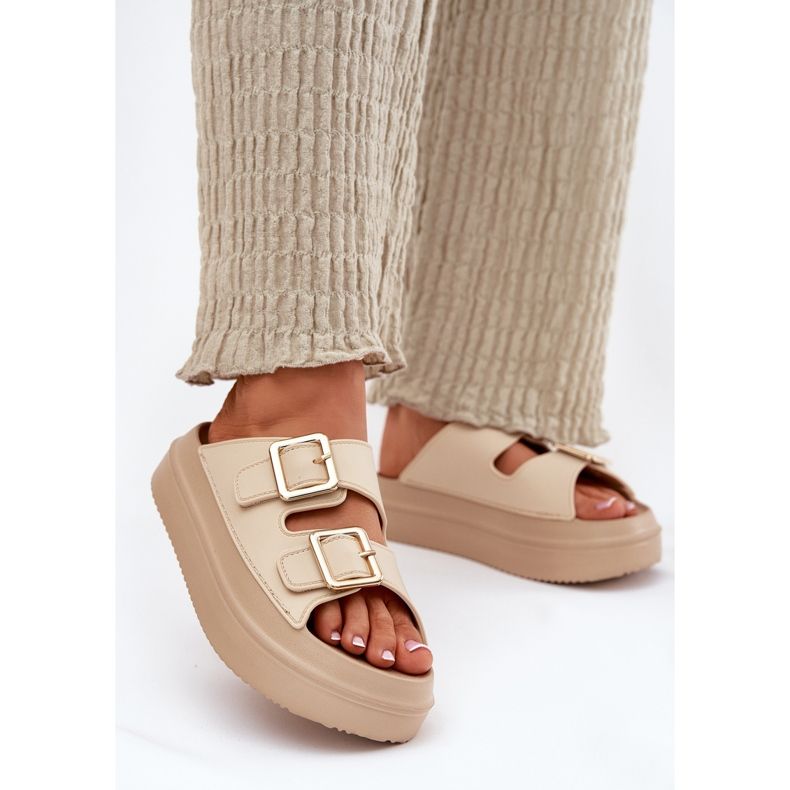 Inna Naisten flip flops lavalla kultaisilla soljilla beige 2