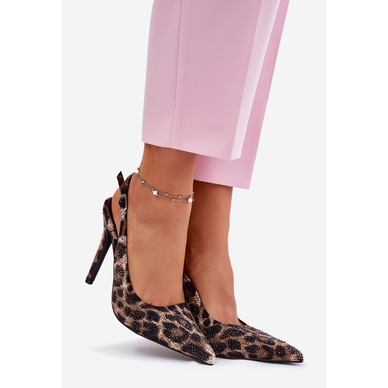 Inna Sisustussandaalit nastalla beige ja musta leoparditulostus 1