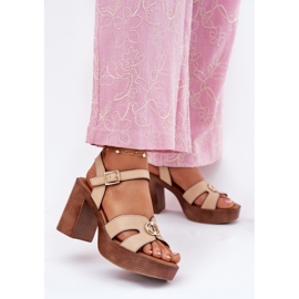 EVento Naisten sandaalit postitse kultaisella sisustuksella beige 2