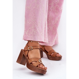 EVento Naisten sandaalit Camel Golden Decoration Post -sivustolla ruskea 2