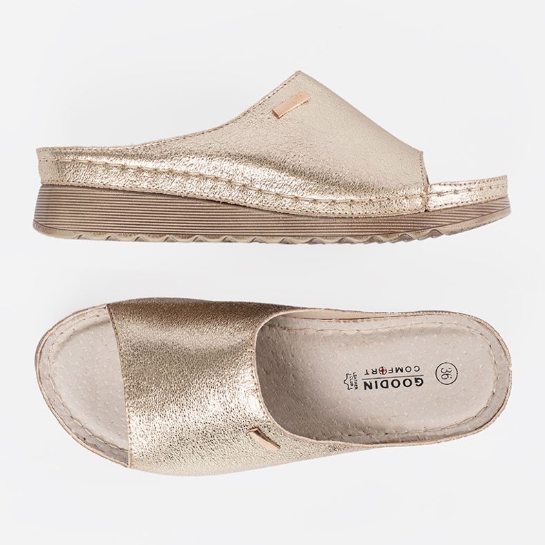 Goodin Naisten kultainen läppä flops lavalla 1