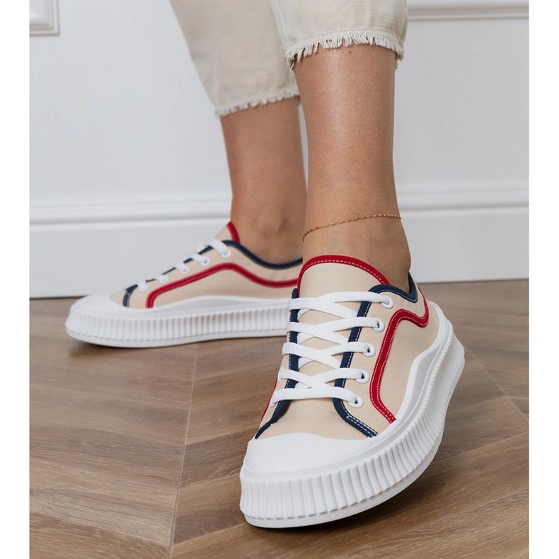 Naisten beige-tasoiset tennarit 1