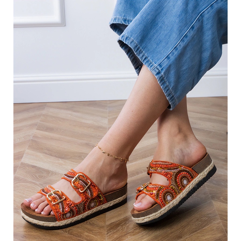 Oranssi etninen läppä 2