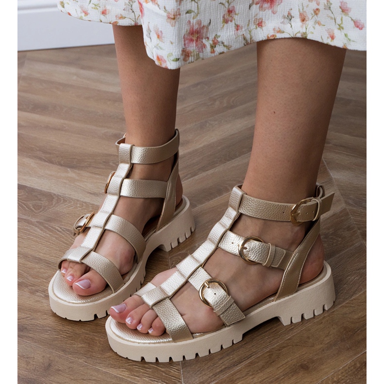 Kulta sandaalit Gladiaattor kiinnitetty kuutiolla kultainen 2