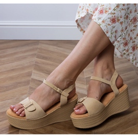 Ruskeat naisten sandaalit koristeellisella solkilla 2