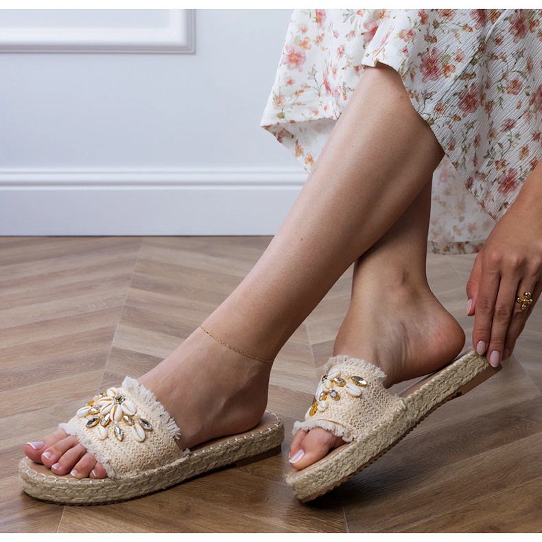 Beige espadrilles kuorilla 1