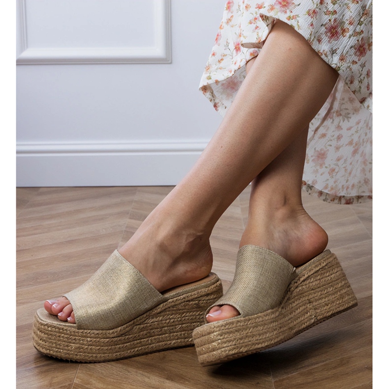 Klassiset espadrilles kultaiset läpän flopsit laiturilla kultainen 2