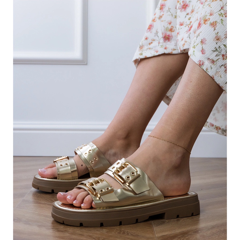 Kultainen litteä läppä 1