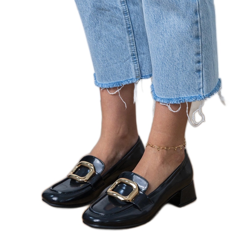 Mustat naisten matalat kengät, joissa on kultainen sisustus 1