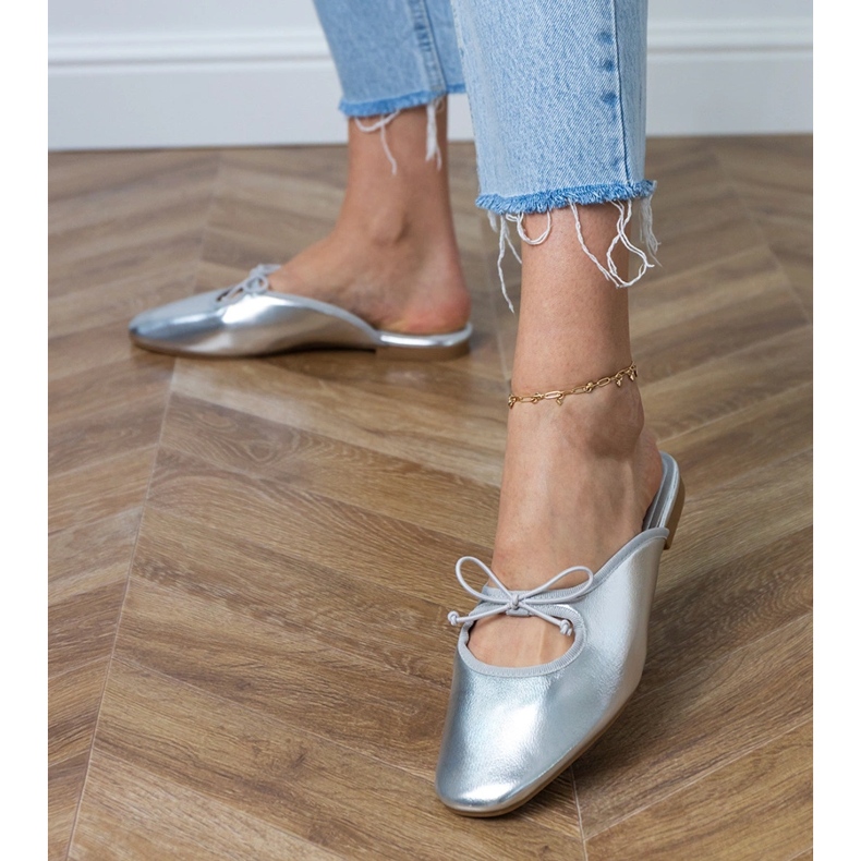 Hopea kääntö -litteälle pohjalle rakennetut liput 1