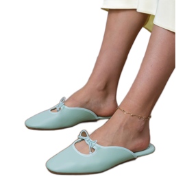 Vihreä flip -Flops, joka on rakennettu tasaiselle pohjalle 1