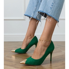 Vihreät ekosamipumput metallisella varpalla 1