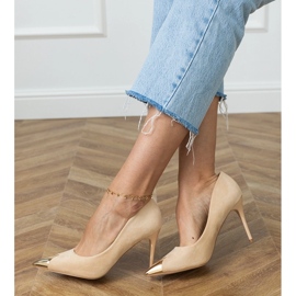 Beige ekosamipumput metallisella varpalla 2