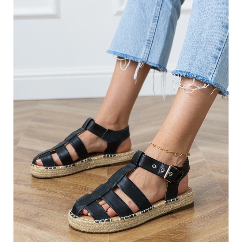 Mustat espadrilles rakennetut sandaalit 1 Mustat espadrilles rakennetut sandaalit 1