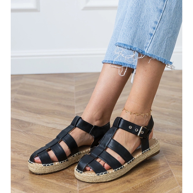 Mustat espadrilles rakennetut sandaalit 2 Mustat espadrilles rakennetut sandaalit 2